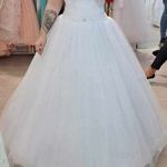 Eladó menyasszonyi, szalagavatói ruha abronccsal fotó