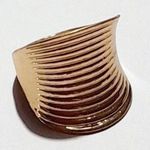 Gyönyörű arany filled metszett hullámos 17, 3 mm gyűrű fotó