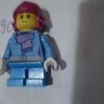 RÉGI LEGO FIGURA , KIS LÁNY TÉLI RUHÁBAN (Minifigura fotó