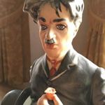 Emil Cretu szobra Charlie Chaplinről fotó
