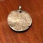 Fülezett ezüst antik érme fotó