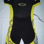 "TWF UV Protector K09 50+UPF" fekete-sárga 8-9év 125-128cm neoprén szörfruha vast.2mm úszóruha fotó
