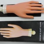 Műkörmösöknek Szilikon Gyakorló Kéz Gumis élénk bőrszínű mozgatható ujjakkal rögzítő talppal fotó