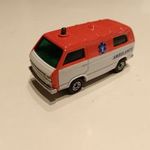 Matchbox _ Volkswagen Transporter Ambulance - saját festés fotó
