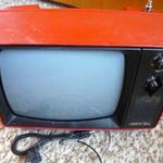 Junoszt 402 DC piros televízió tv, tévé, monitorrá való átalakításhoz leírással, tápkábel nélkül fotó