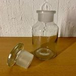 Vintage gyógyszertári üveg, csiszolt üveg kupakkal (13x7 cm.) fotó