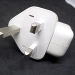 Apple (eredeti) angol 10w usb power adapter / Apple gyári töltő fotó