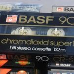 BASF CR S90 arany, bontatlan kazetta fotó