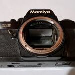 Mamiya ZE 35mm tükörreflexes fényképezőgép alkatrésznek. fotó