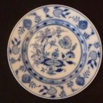 Y338 Meisseni mintás kék fehér porcelán tányér fotó