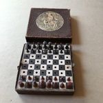 Régi mini sakk készlet fotó