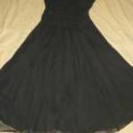 fekete loknis aljú húzott felsejű muszlin ruha 10-s Maks&Spencer fotó
