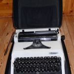 Erika írógép sok tartozékkal kiegészítővel - Földvári Rudolf tulajdona volt 1956 fotó