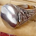 Nyitható fedeles ezüst gyűrű állítható méretű gyönyörű kézi ötvösmunka fotó