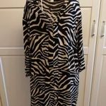 H&M női 40-42-es fekete-fehér egész ruha , zebramintás -laza fazonú, zsebes női egész ruha-tunika fotó