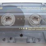 FUJI DR-2 - 90 retro audio kazetta , borító papír nélkül . fotó