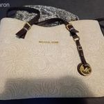 Michael Kors eredeti csipkemintás újszerű gyönyörűségesen szép táska fotó