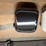 Apple Watch 6 Stainless Steel 44mm Graphite milanese fotó