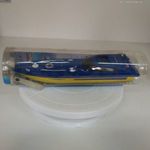 plastic, Dinkie, elemmel müködő csónak Jet-haltással fotó