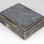 1N387 Antik fa betétes pénzverdei ezüstözött alpakka cigaretta kínáló doboz fotó
