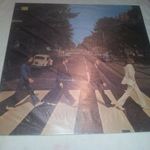The Beatles: Abbey Road ("Ezüst és fekete" címke design dobozos EMI logóval a tetején) fotó