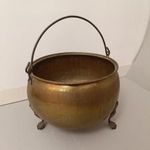 Antik konyhai sárgaréz üst 3 lábú réz edény bogrács kaspó vas füllel 237 8435 fotó
