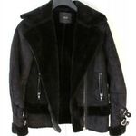 YAS eredeti női fekete szőrmés kabát télikabát dzseki olcsón eladó! XS méret. csak 7999 FT!! fotó