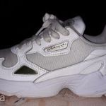 Végkiárúsítás ! Adidas Torsion sportcipő 40' fotó