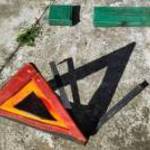 Elakadásjelző Háromszög Használt (Ver.1) pár helyen repedt és sérült, de rendben használható fotó