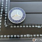Új Mercedes 57mm Gépház Géptető Motorház JEL Logo Embléma A2048170616 fotó