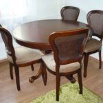 Nyitható étkezőasztal négy székkel ! fotó