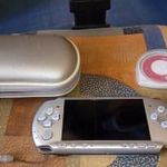 Sony PSP 3004 egy játékkal fotó