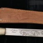 Martiini Finland kés tőr rozsdamentes krómozott acél mintázott penge bőrtokkal hossza 36cm 1Ft NMÁ fotó