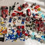 Lego City és Legoland vegyes jármű és autó csomag, retro űrhajós, tűzoltó, versenyautó stb fotó