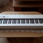 Korg D1 színpadi zongora fehér színben eladó fotó