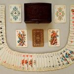 RITKA régi antik vintage NÉMET népi FOLKLÓR francia kártya játék franciakártya pakli fa dobozban fotó
