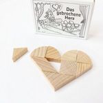 Szívkirakó - "összetört szív" gyufásdoboz játék fából - fotó