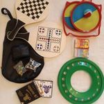Játék csomag: ütők, frizbi, kártyák, mini sakk egyben fotó