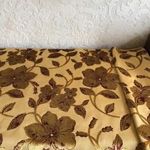 Maradék bútorszövet anyagdarab, bordó-arany nagy virágos ( 125x50cm ) fotó