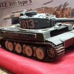 Makett Terepasztalhoz vitrinbe TIGRIS wehrmacht rövid csövű harckocsi 18 cm Tigris tank 1: 35 műanyag fotó