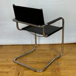 Bauhaus jellegű krómvázas szék fotó