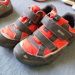 Kislány Quechua sportcipő 32 Használt Megbízható eladó!Több termék EGY postadíj!LEÁRAZVA! fotó