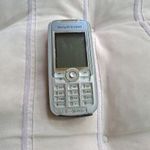 Sony Ericsson K700i retro mobiltelefon, akku nélkül fotó