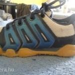Adidas sportcipő 32' fotó