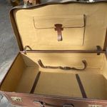Régi bőr utazó bőrönd, koffer, táska, vintage fotó