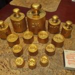 befektetési arany mázsa súlyok levélnehezék dekoráció kreatív szocreál kádár gold íróasztaldísz fotó