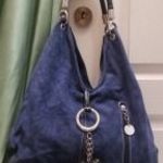 V 93 női táska kék fordított bőrből fotó