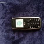 Lg kg110 telefon eladó nem tölt , beszéd hangszóró rossz fotó