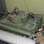 Makett Tigris harckocsi 1: 35 Panzerkampfwagen VI ARMY WWII és 4 wehrmacht katonával egyben eladó mű fotó