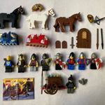 Vegyes retro Lego lovagos témájú minifig és ló figura csomag fotó